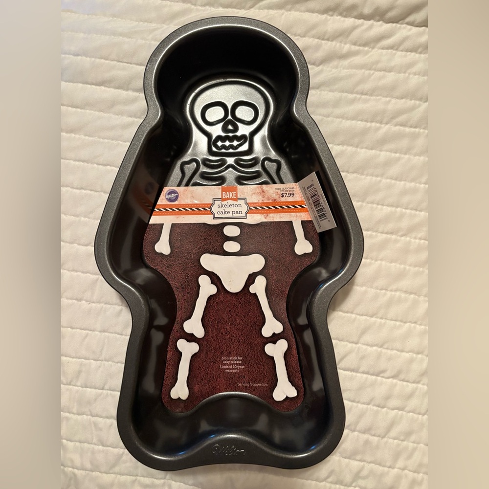 Wilton Skeleton Cake Pan Halloween Nonstick Baking Mold 2105-8487 NWT